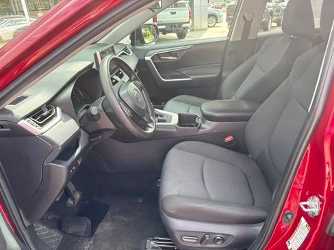Used 2025 Toyota RAV4 XLE AWD/4WD image 24