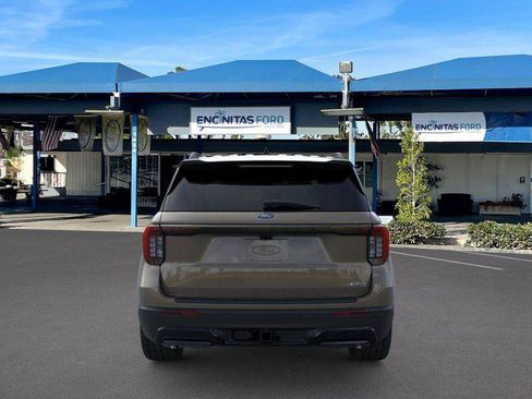 New 2026 Ford Explorer ST-Line w/ ST-Line Street Pack AWD/4WD image 5