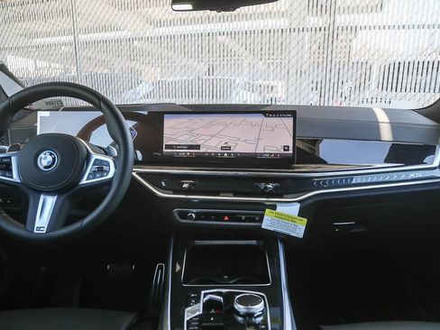 New 2026 BMW X5 xDrive50e w/ M Sport Package AWD/4WD image 9