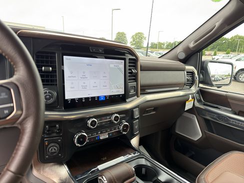 New 2025 Ford F150 King Ranch w/ FX4 Off-Road Package AWD/4WD image 11
