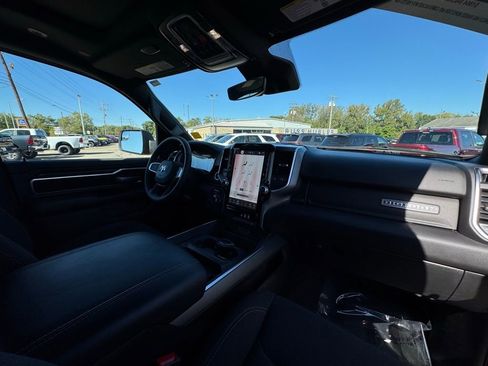 Used 2025 RAM 1500 Big Horn image 17