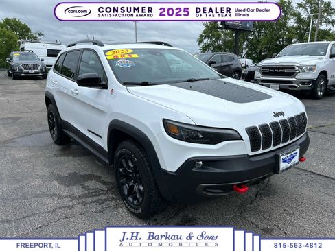 Used 2023 Jeep Cherokee Trailhawk w/ Sun & Sound Group AWD/4WD image 1