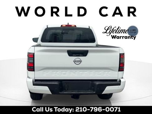 Used 2025 Nissan Frontier SV w/ SV Convenience Package RWD image 6