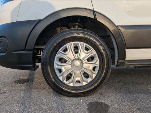 Used 2022 Ford E-Transit 148 High Roof Extended image 24