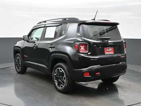 Used 2017 Jeep Renegade Trailhawk image 4