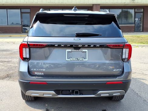 Used 2025 Ford Explorer Active w/ Active Comfort Package AWD/4WD image 4