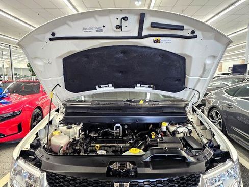 Used 2018 Dodge Journey SE image 37