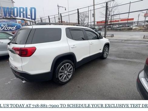 Used 2017 GMC Acadia SLT image 5