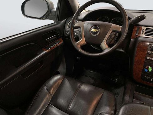 Used 2013 Chevrolet Tahoe LT w/ Luxury Package AWD/4WD image 29
