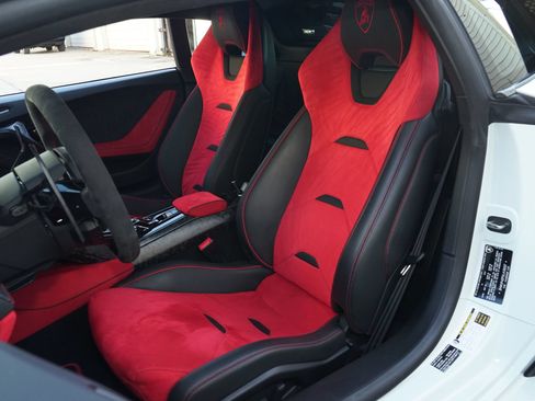 Used 2020 Lamborghini Huracan EVO AWD/4WD image 4