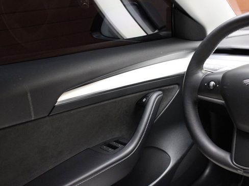 Used 2022 Tesla Model 3 image 43