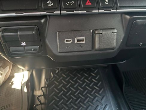 Used 2021 Chevrolet Silverado 1500 Custom Trail Boss w/ LPO, Dark Essentials Package image 32