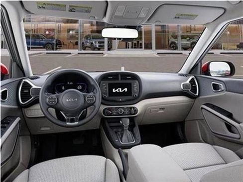 New 2025 Kia Soul LX image 18
