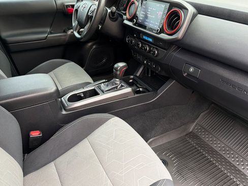 Used 2023 Toyota Tacoma TRD Off-Road w/ Black Out Package (TMS) image 15