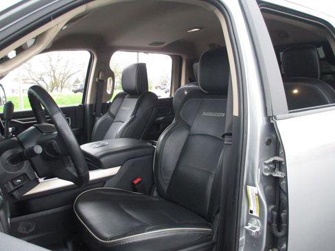 Used 2022 RAM 3500 Laramie image 18