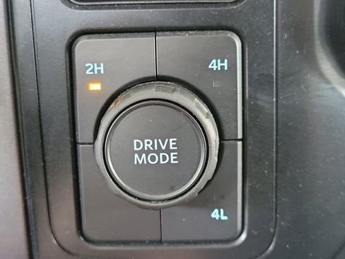 Used 2023 Ford F150 XLT image 9