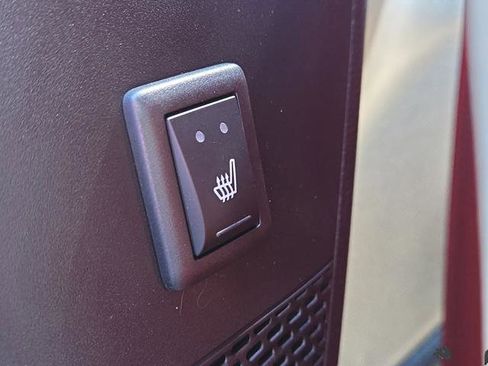 New 2026 Chrysler Pacifica Limited w/ Uconnect Theater Family Group image 37