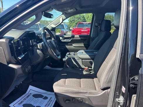 Used 2024 Chevrolet Silverado 1500 LT AWD/4WD image 24