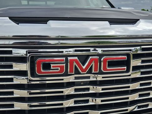 Used 2023 GMC Sierra 1500 Denali AWD/4WD image 10