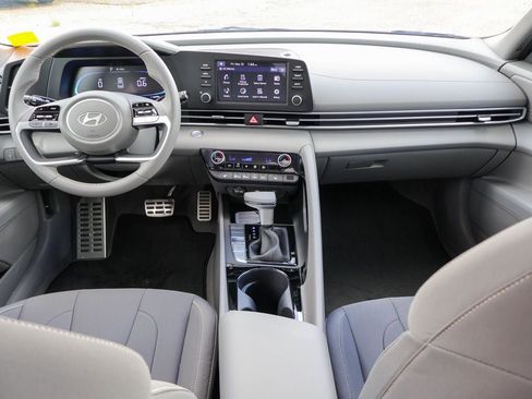 New 2026 Hyundai Elantra SEL Sport FWD image 6