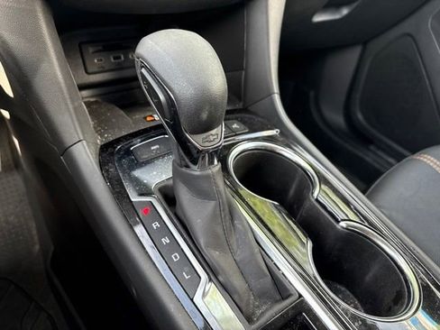 Used 2024 Chevrolet Equinox Premier AWD/4WD image 15