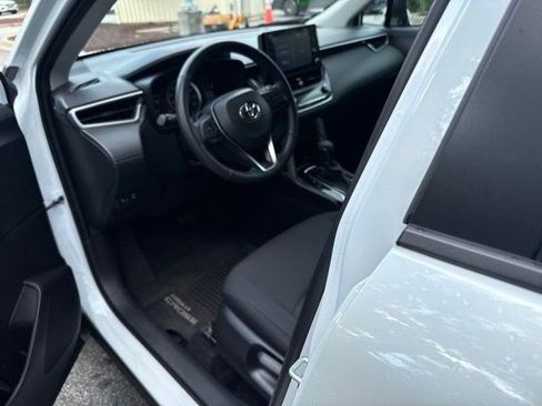 Used 2022 Toyota Corolla Cross LE FWD image 8