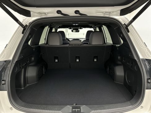 Used 2025 Subaru Forester Limited image 12