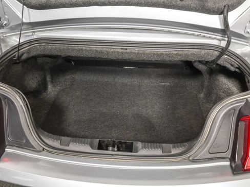 Used 2022 Ford Mustang Premium RWD image 37