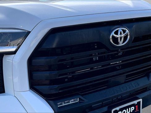 Used 2024 Toyota Tundra SR5 w/ SR5 Premium Package AWD/4WD image 29