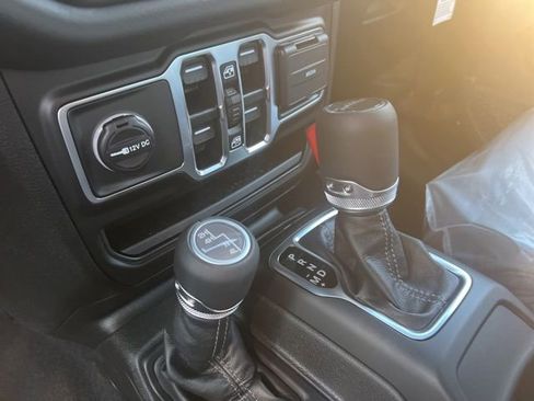 New 2025 Jeep Gladiator Sport image 8