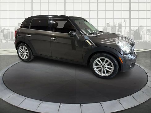 Used 2016 MINI Cooper Countryman S image 2
