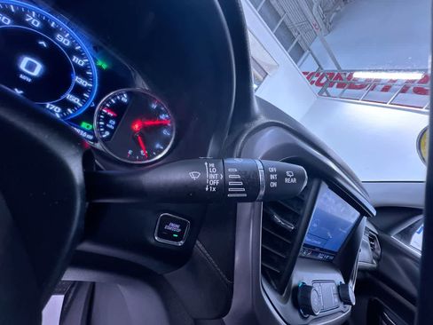 Used 2023 GMC Acadia AT4 w/ Technology Package AWD/4WD image 19