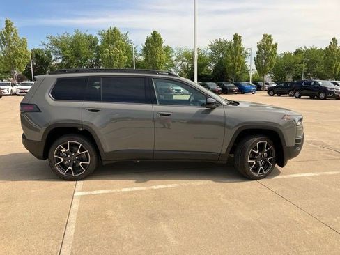 New 2026 Jeep Cherokee Overland AWD/4WD image 5