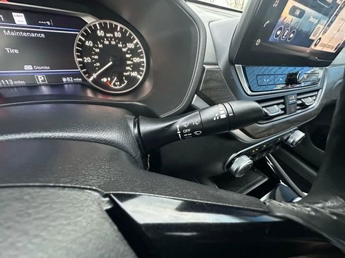 Used 2023 Nissan Altima 2.5 SV w/ SV Premium Package image 28