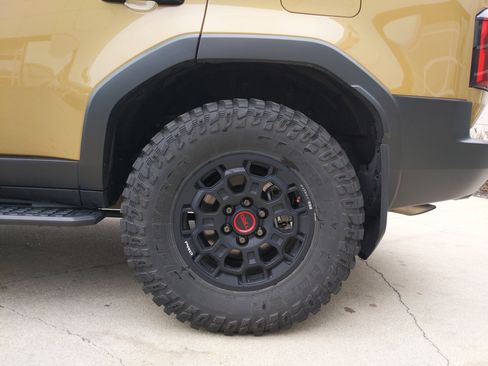 Used 2025 Toyota Land Cruiser w/ Premium Package image 15