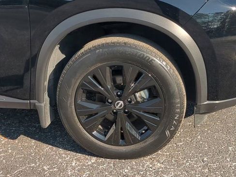Used 2023 Nissan Rogue SV FWD image 10