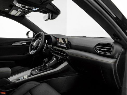 Used 2024 Dodge Hornet R/T Plus w/ R/T Blacktop Package image 10