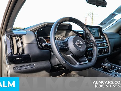 Certified 2025 Nissan Pathfinder SV image 23