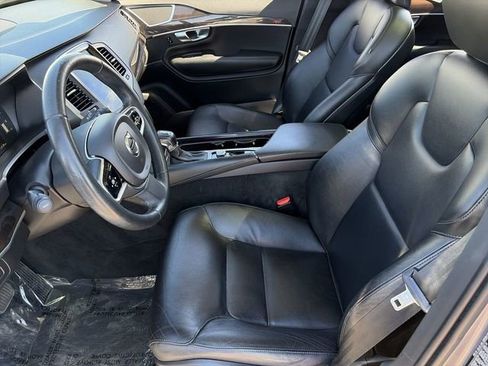 Used 2019 Volvo XC90 T5 Momentum w/ Protection Package Premier image 21