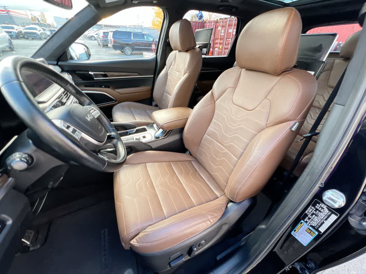 Used 2022 Kia Telluride SX w/ SX Prestige Package AWD/4WD image 11