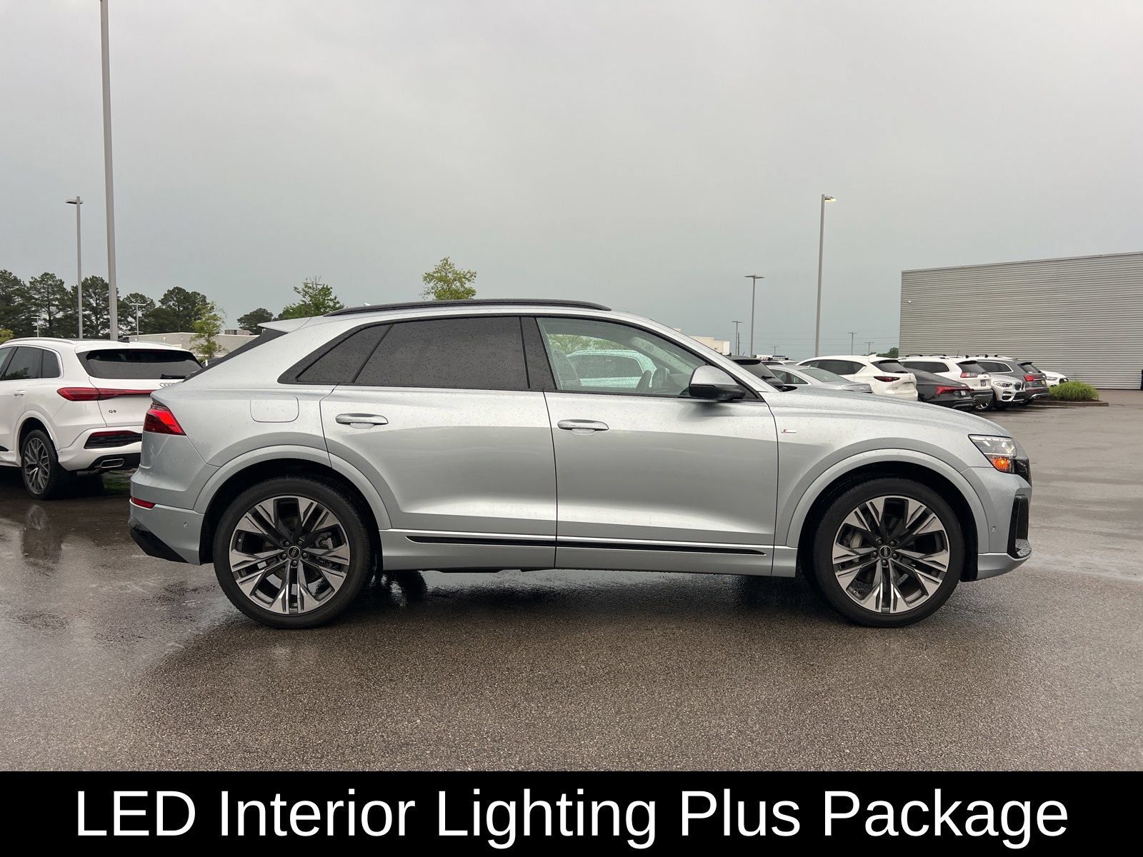 Used 2025 Audi Q8 Premium Plus w/ Premium Plus Package AWD/4WD image 4