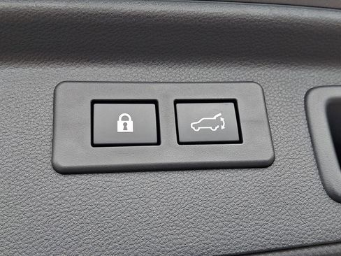 Used 2023 Subaru Forester Limited AWD/4WD image 36