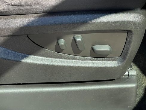 Used 2016 GMC Yukon SLE w/ Convenience Package image 23