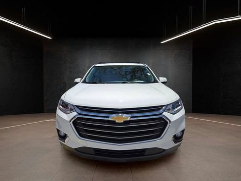 Used 2018 Chevrolet Traverse LT FWD image 2