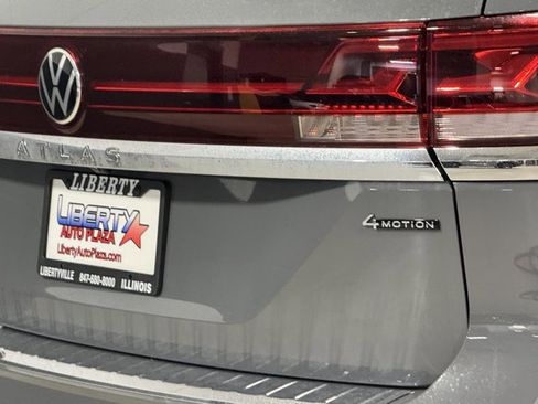 New 2026 Volkswagen Atlas SE image 15