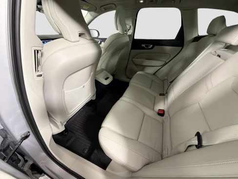 Certified 2023 Volvo XC60 B5 Plus w/ Protection Package Premier FWD image 27