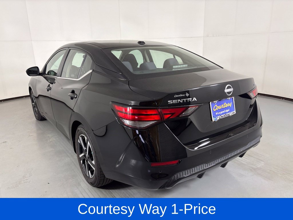 Used 2024 Nissan Sentra SV FWD image 8