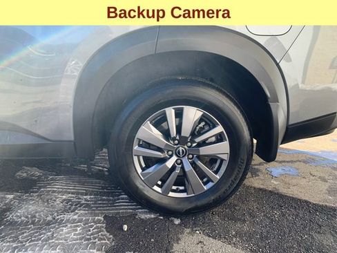 Used 2025 Nissan Pathfinder S AWD/4WD image 9