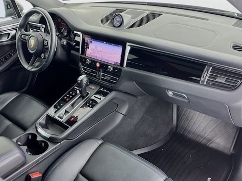Certified 2023 Porsche Macan Turbo AWD/4WD image 24