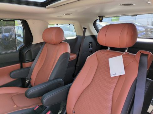 New 2026 Kia Carnival SX Prestige FWD image 34